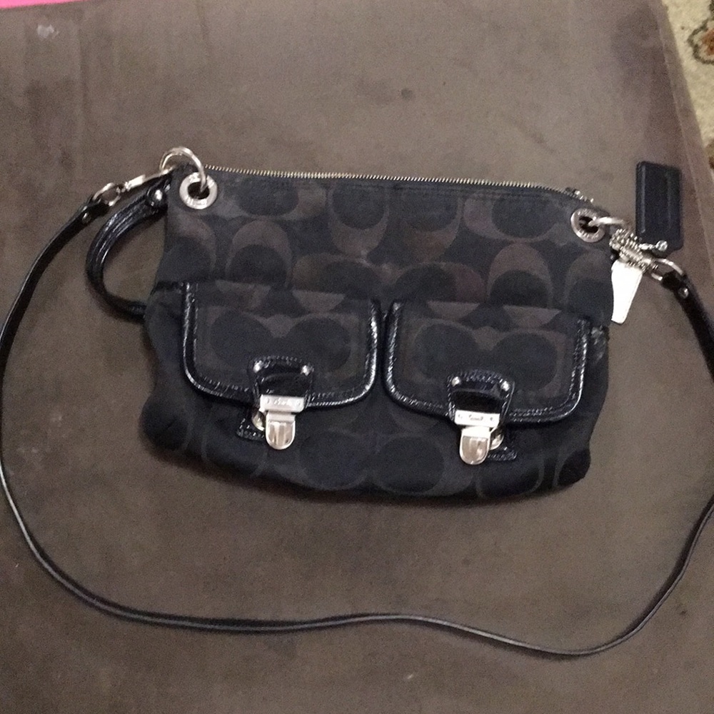 Medium Size CrossBody Black **COACH BAG** 💼